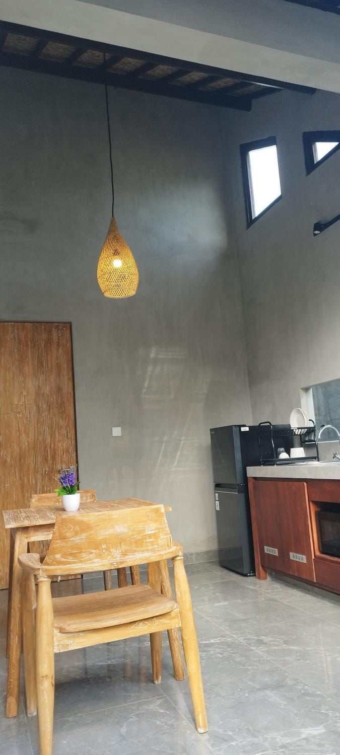 Kitchen or kitchenette, Dining area, minibar