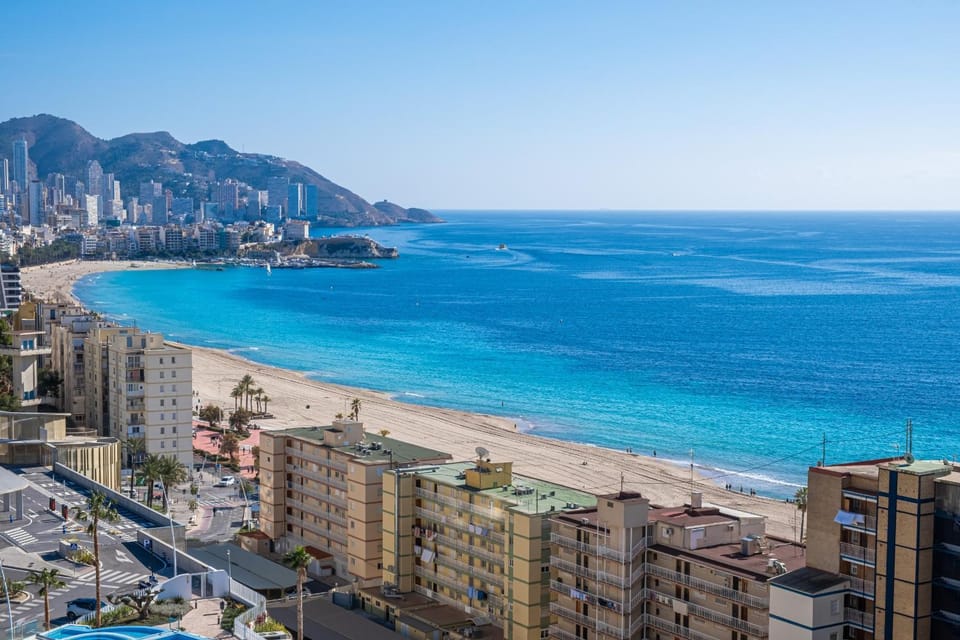 Nearby landmark, Off site, Day, Natural landscape, Beach, City view, Mountain view, Sea view