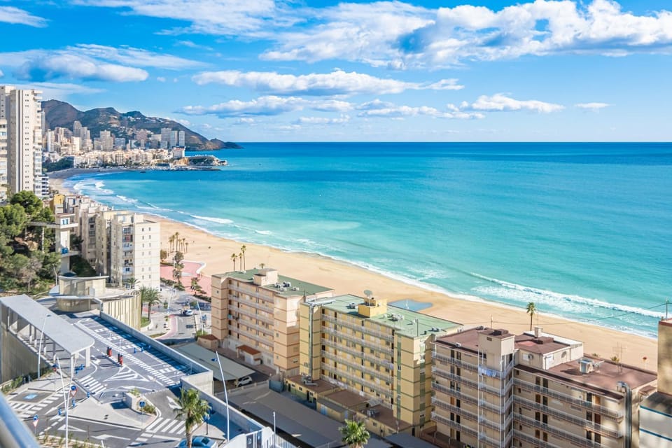 Nearby landmark, Day, Neighbourhood, Natural landscape, Beach, City view, Mountain view, Sea view, Location