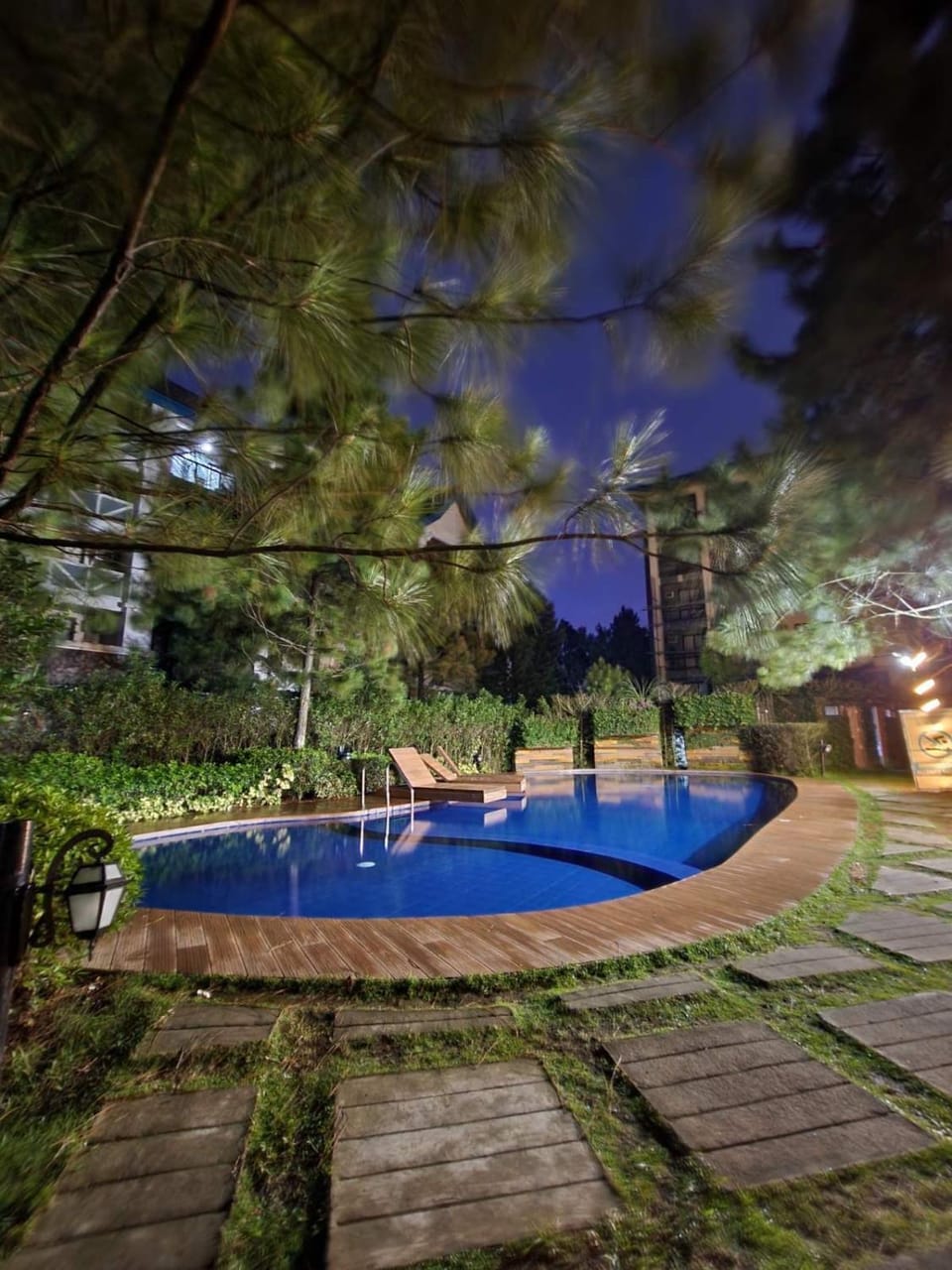 Pine Suites Tagaytay @ RoseAna Staycation Apartment in Tagaytay