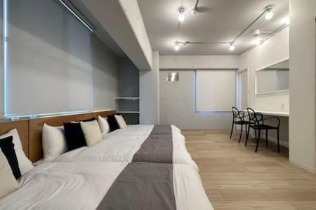 Bed, Seating area, Bedroom