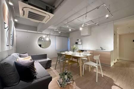 Living room, Seating area, Dining area