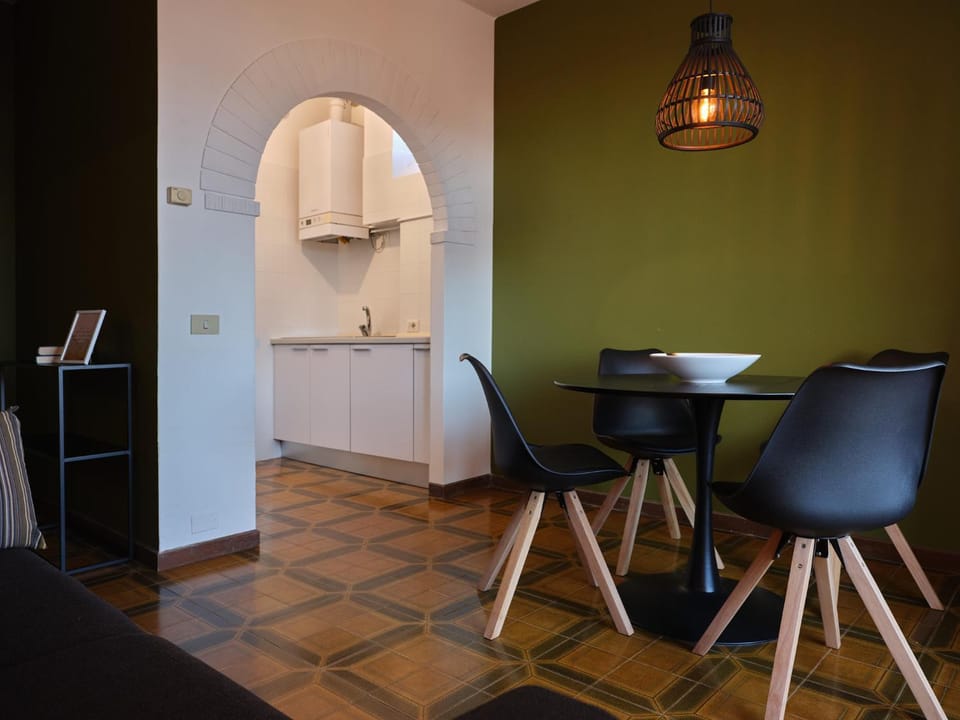 Kitchen or kitchenette, Living room, Dining area