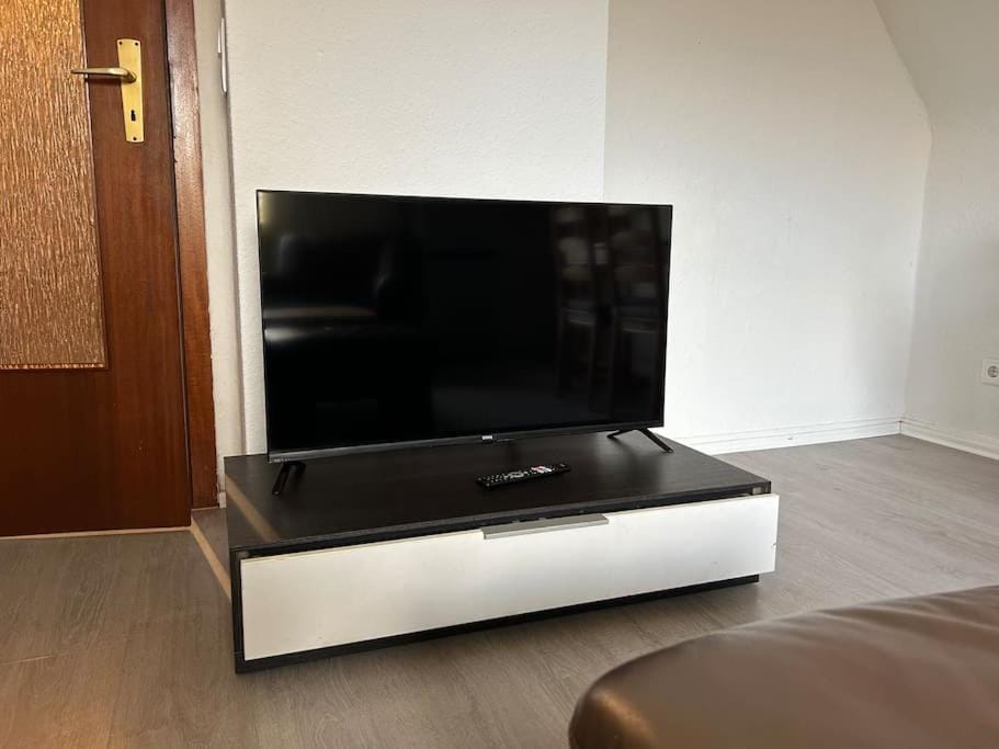 Communal lounge/ TV room, TV and multimedia