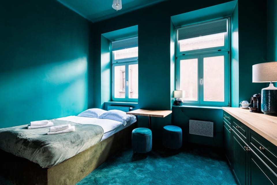 Bed, Kitchen or kitchenette