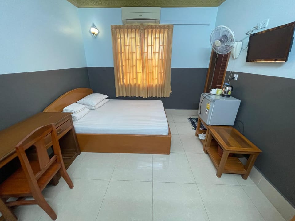 Apsara Guest House Kampot City Bed and Breakfast in Cambodia