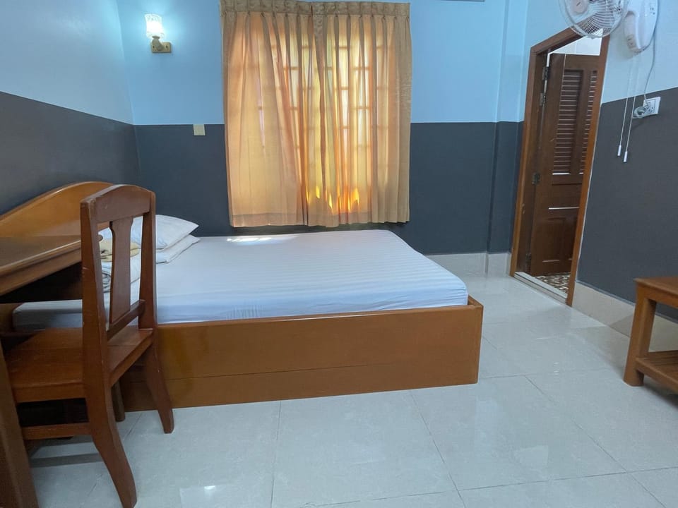 Apsara Guest House Kampot City Bed and Breakfast in Cambodia