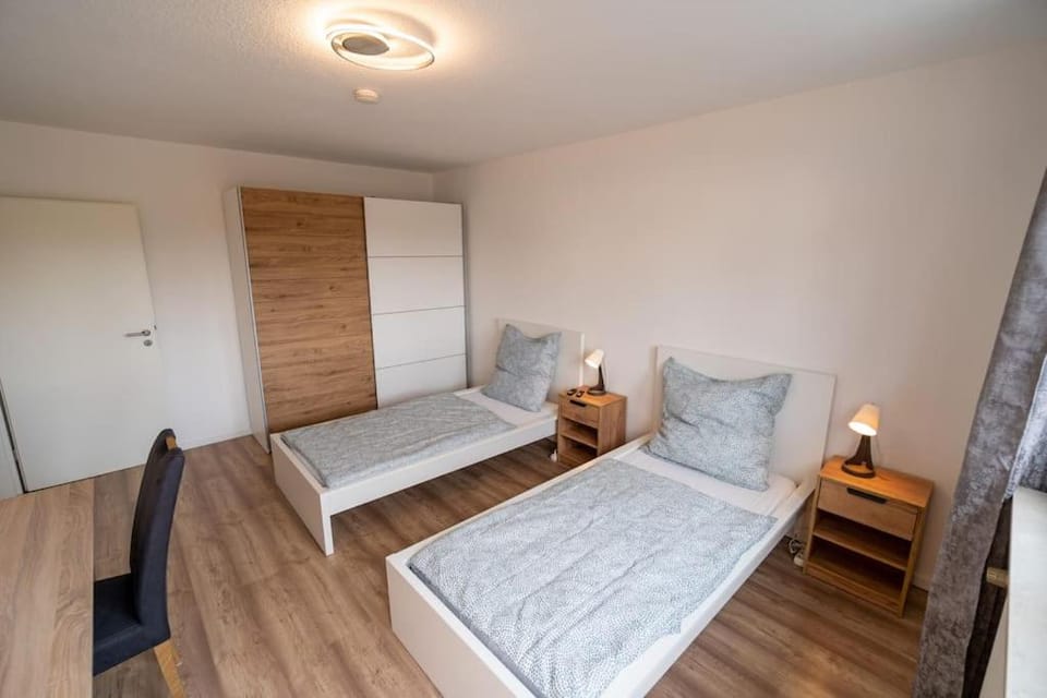 Bed, Photo of the whole room, wardrobe