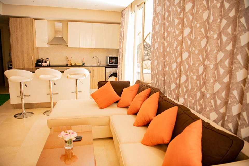Apartment with large terrace & nice pool area Apartment in Hurghada