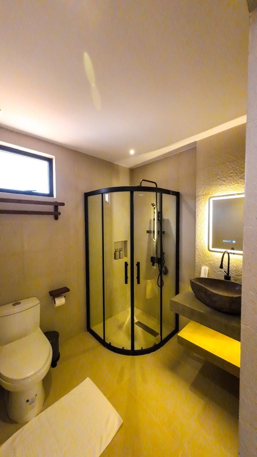Shower, Toilet, Bathroom
