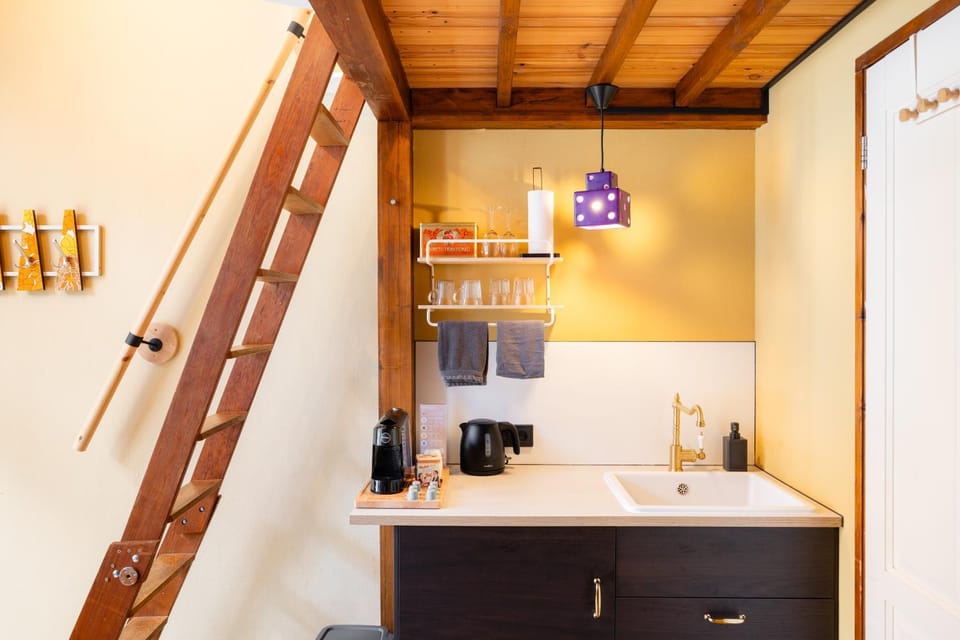Coffee/tea facilities, Kitchen or kitchenette