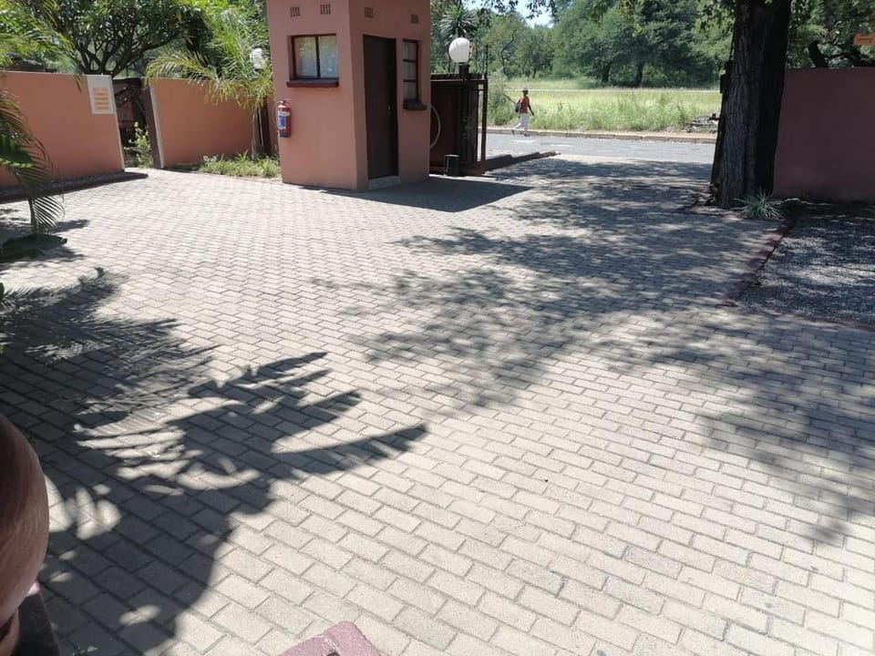 Day, Neighbourhood, Street view