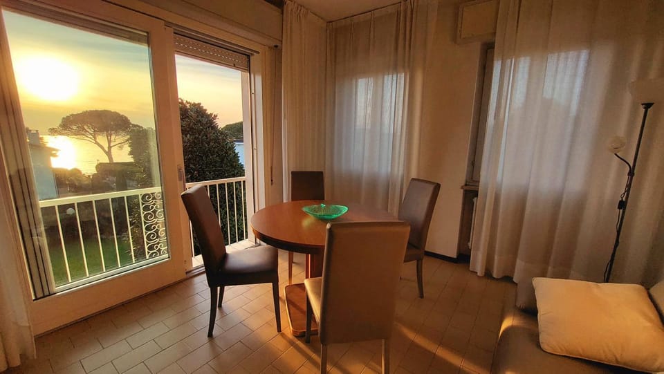 Betulla Lake View Apartment Apartment in Lazise