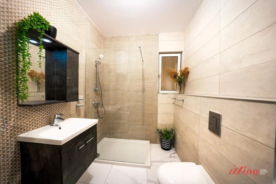 A Stylish St Paul's Holiday Home with City Views Apartment in Saint Paul's Bay