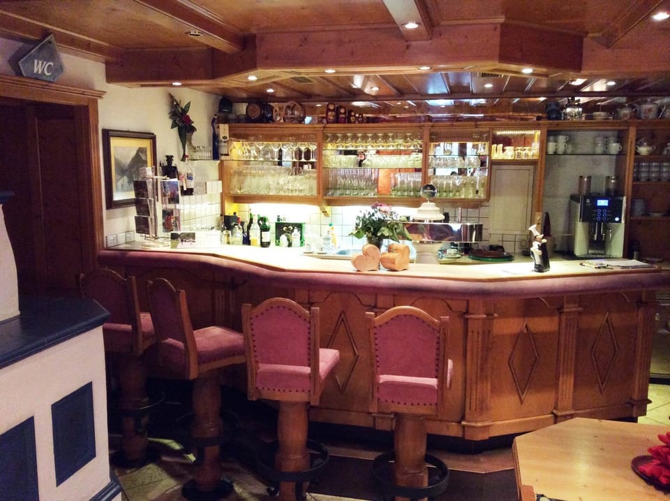 Lounge or bar