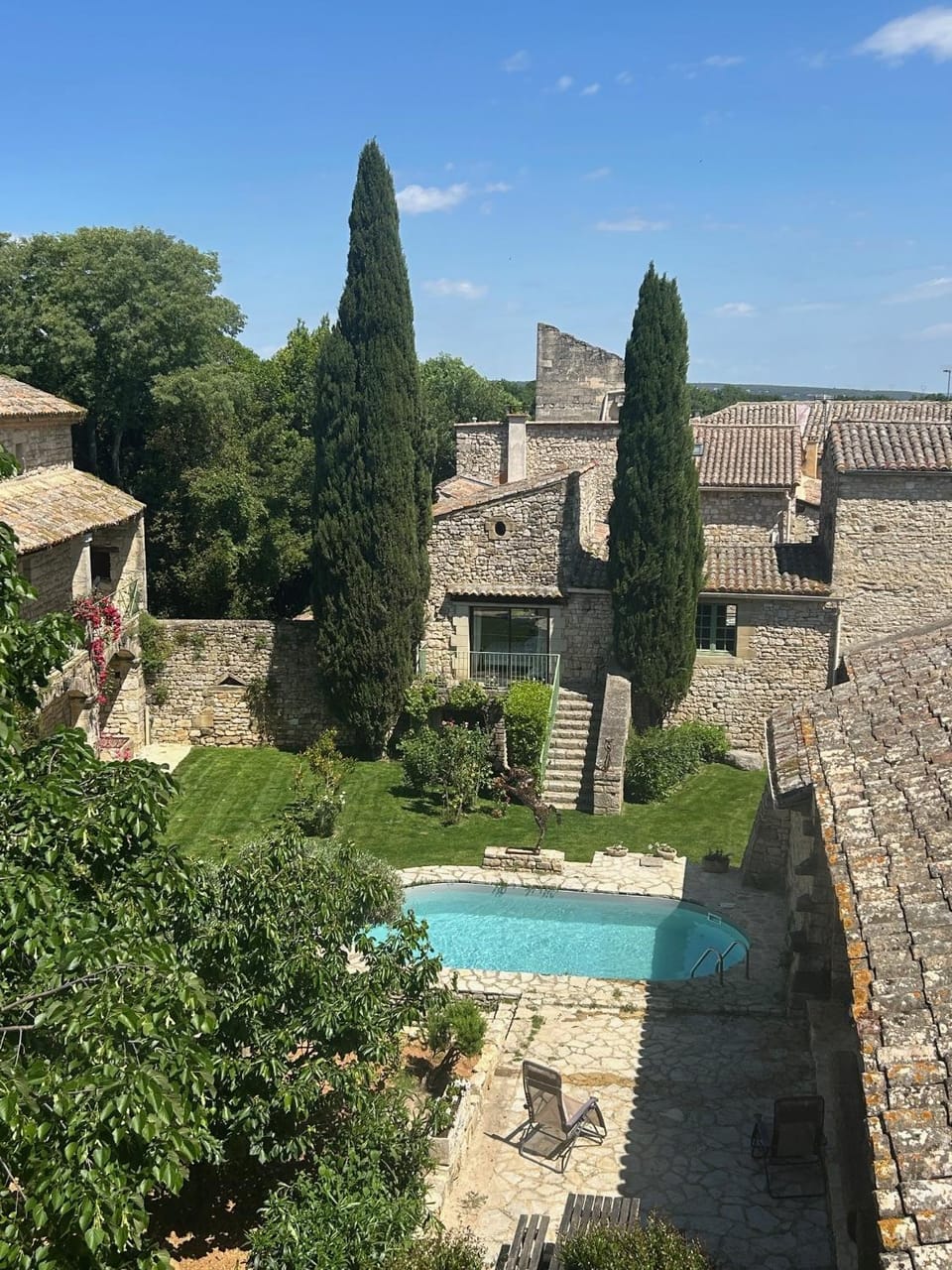 Property building, Garden, Pool view