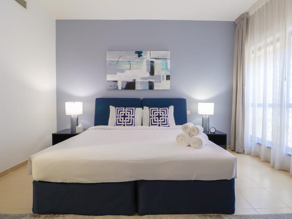 Beauty in heart of JBR, Beach walking distance Apartment in Dubai