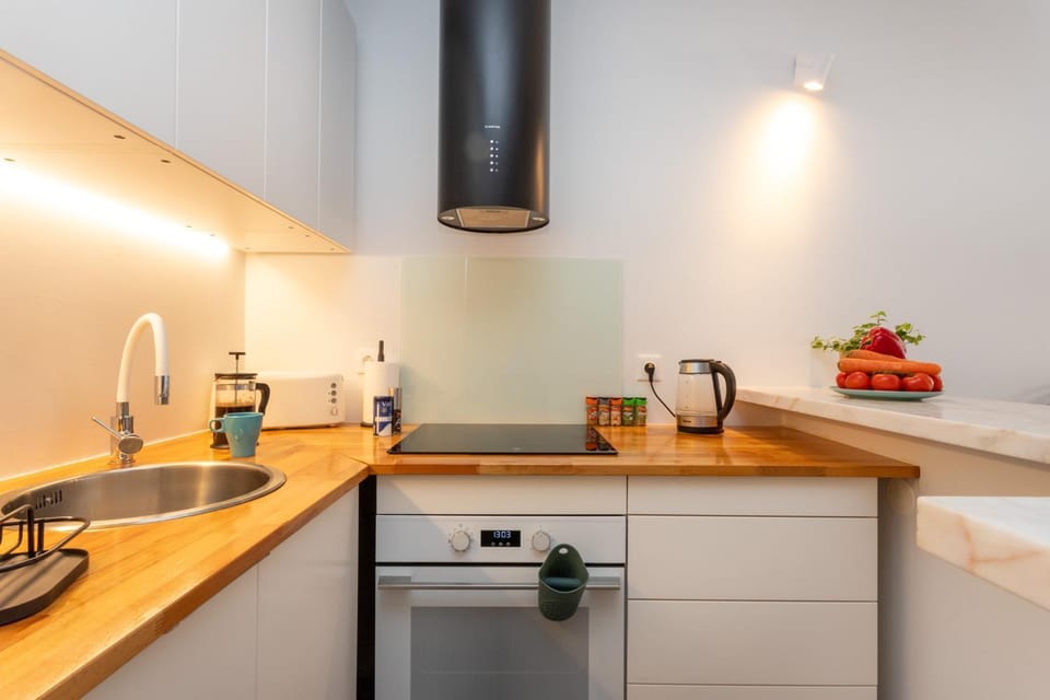 Coffee/tea facilities, Kitchen or kitchenette, minibar, stove, toaster