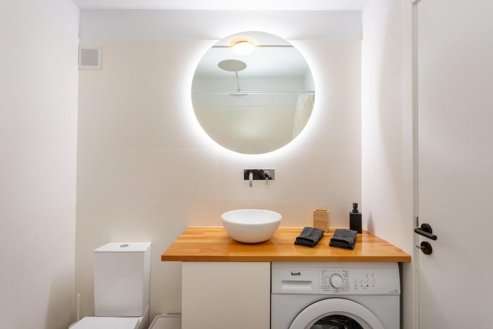 Bathroom, washing machine