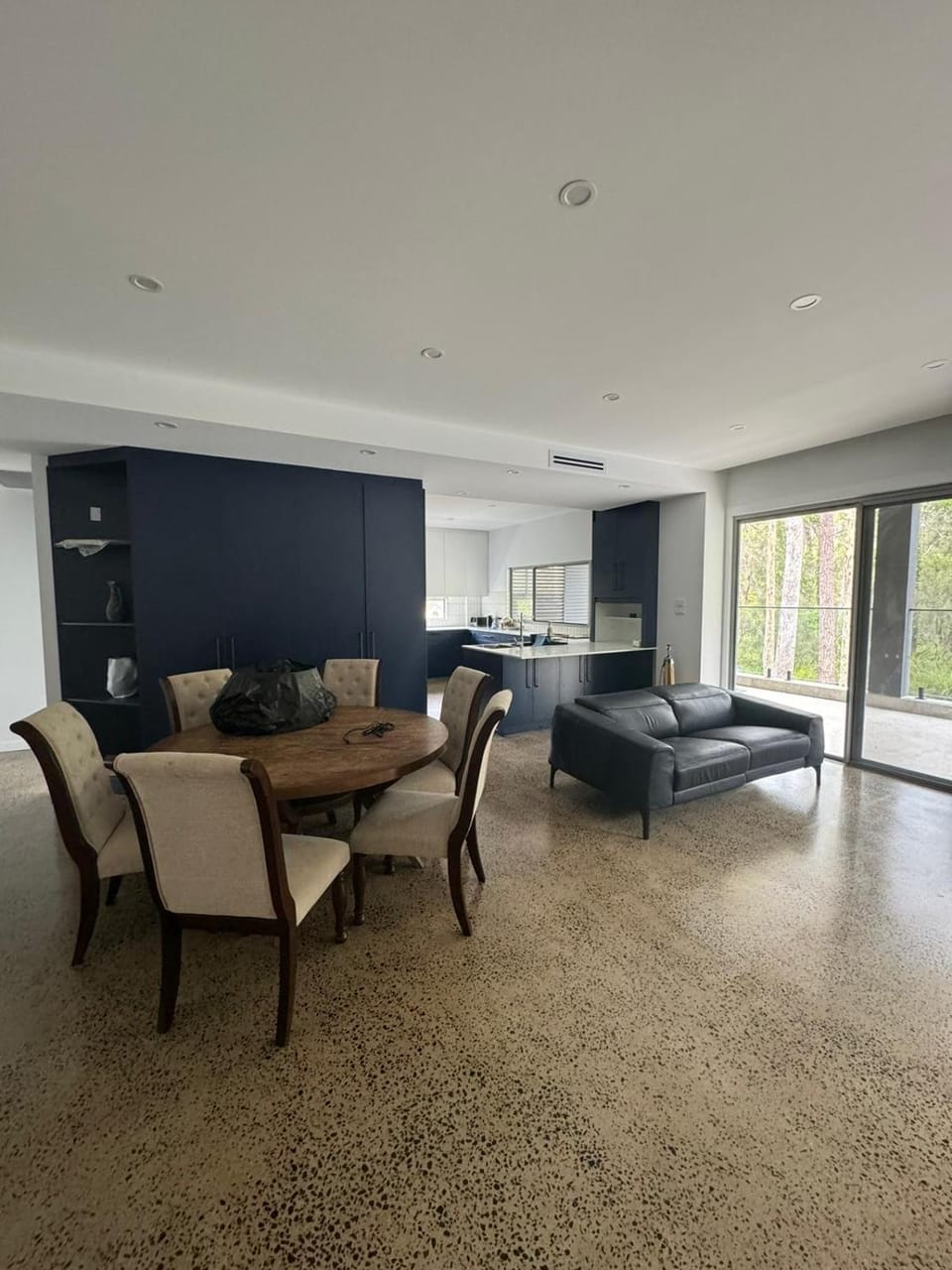 Living room, Dining area