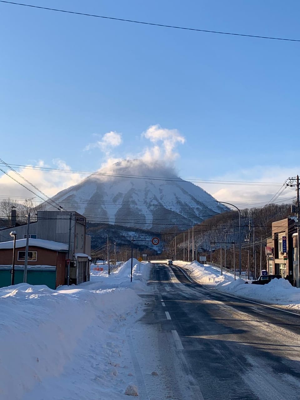 Day, Neighbourhood, Natural landscape, Winter, Mountain view