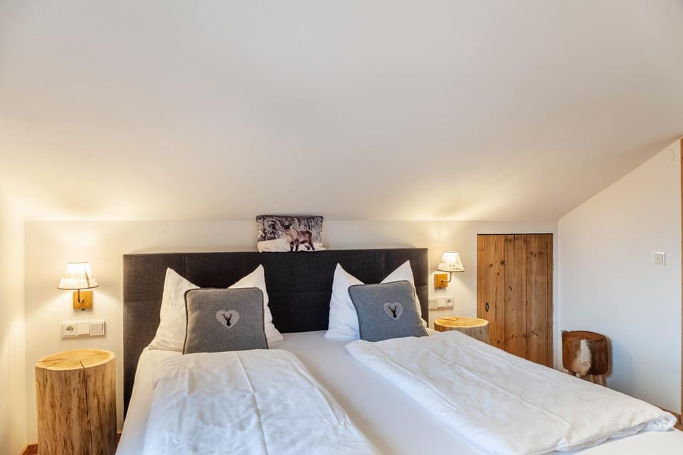 Living room, Bedroom