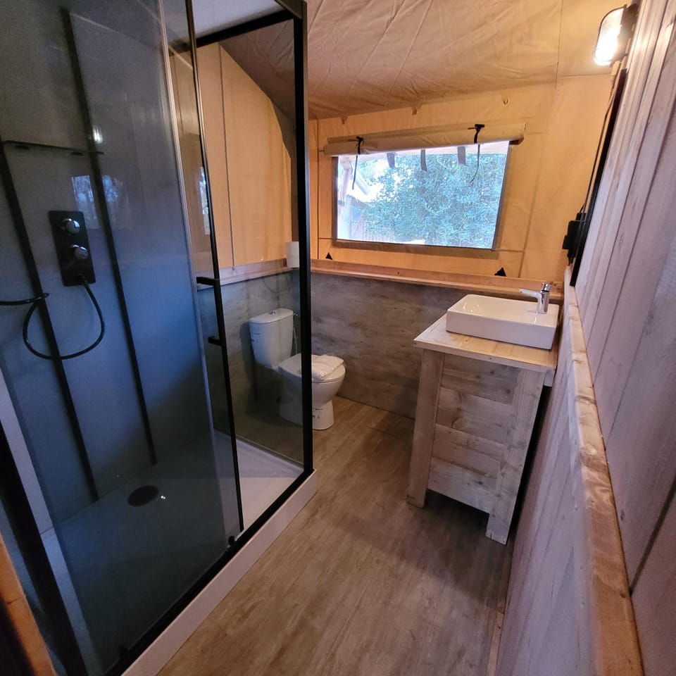 Shower, Toilet, Bathroom