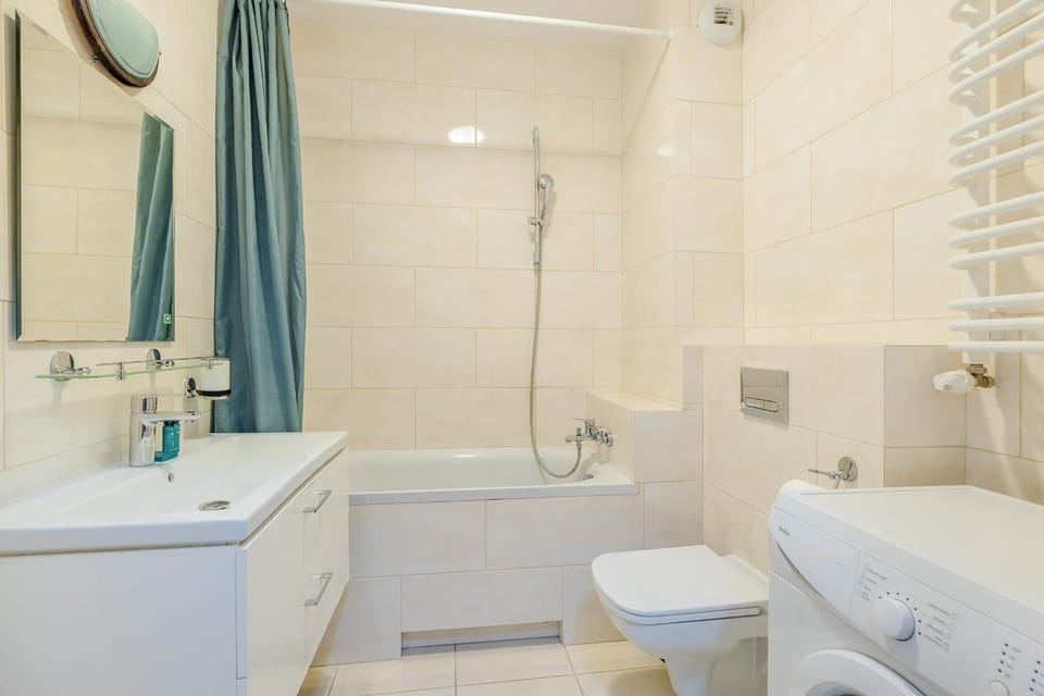 Bathroom, Bath