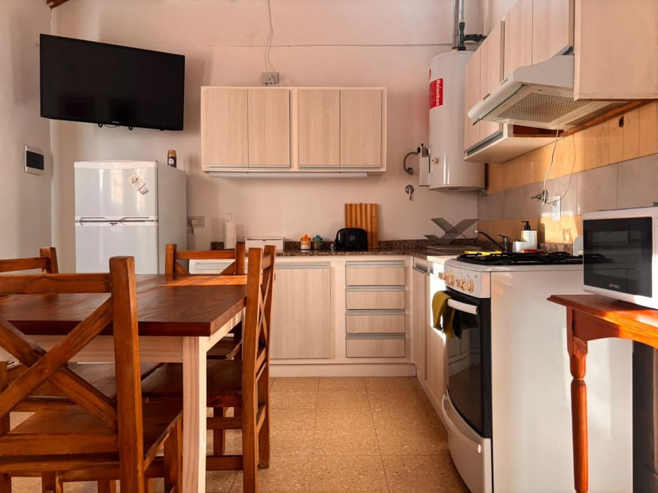 microwave, toaster, kitchen