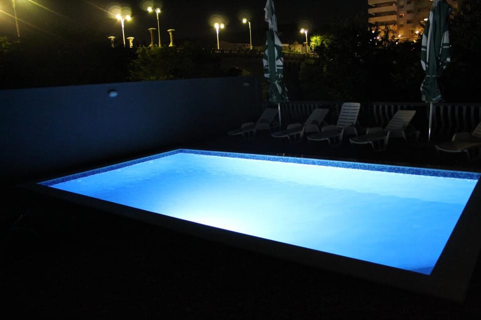 Swimming pool, Swimming pool