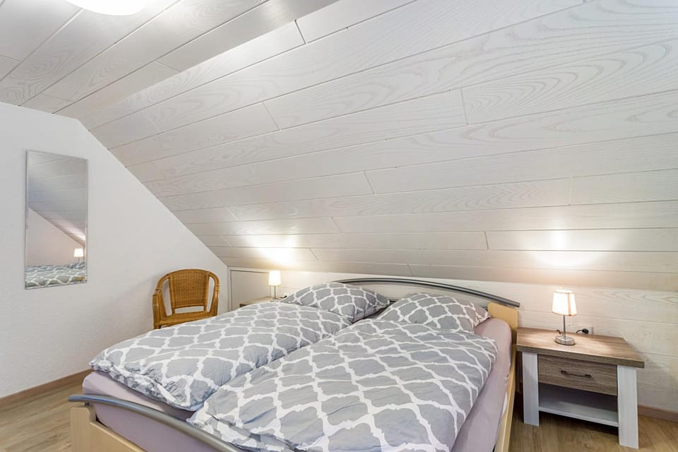 Property building, Living room, Bedroom