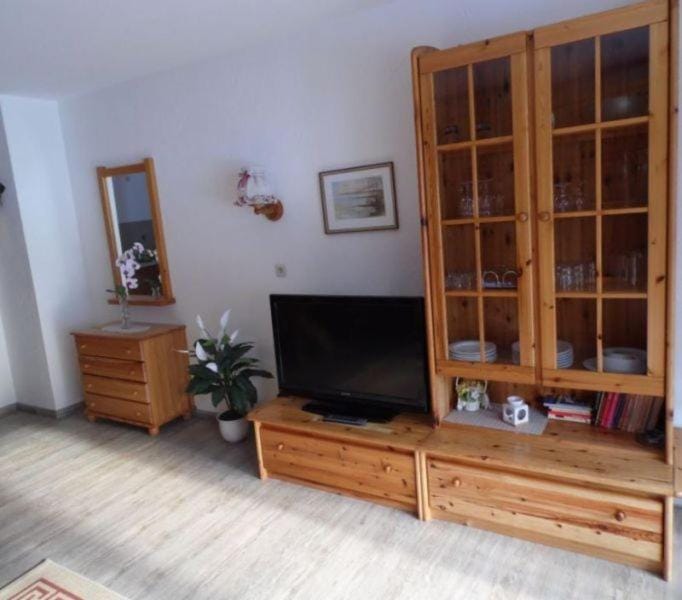 TV and multimedia, Living room, wardrobe