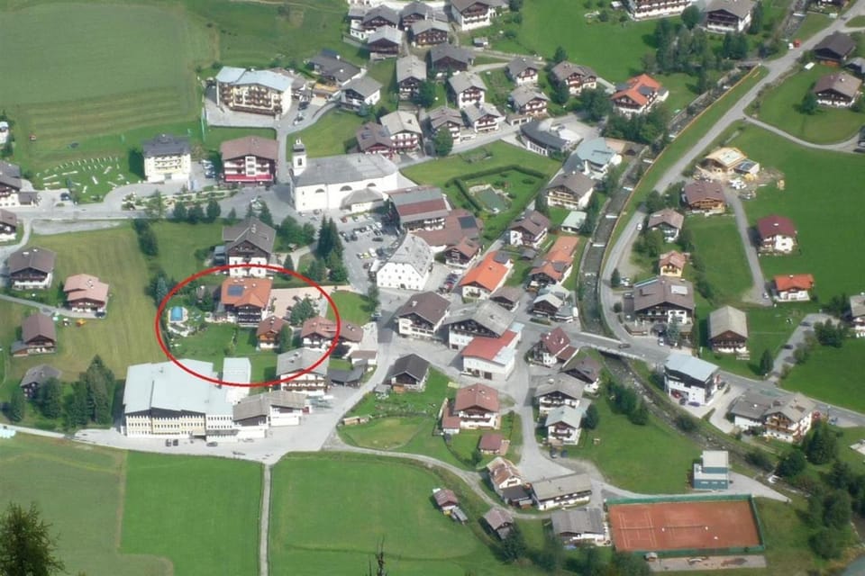 Neighbourhood, Natural landscape, Swimming pool