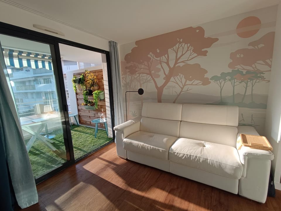 Patio, Living room, Garden view