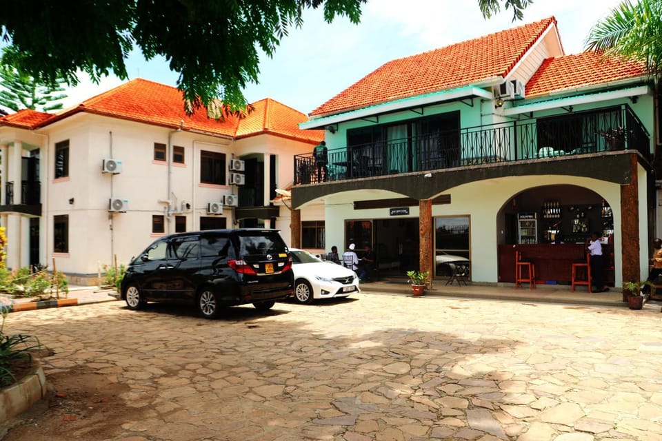 Property building, Day, Location, Parking