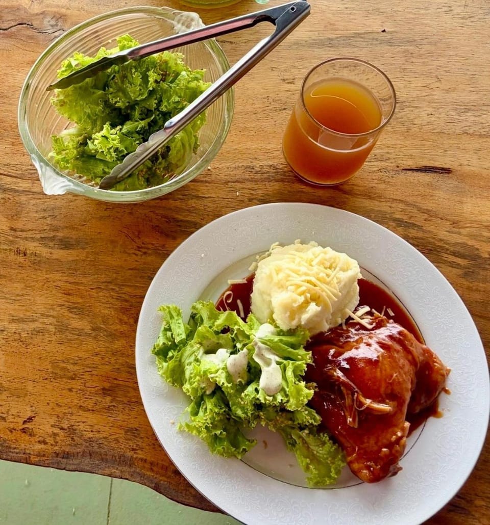 Hostal Restaurante Checha Dapa Bed and Breakfast in Valle del Cauca