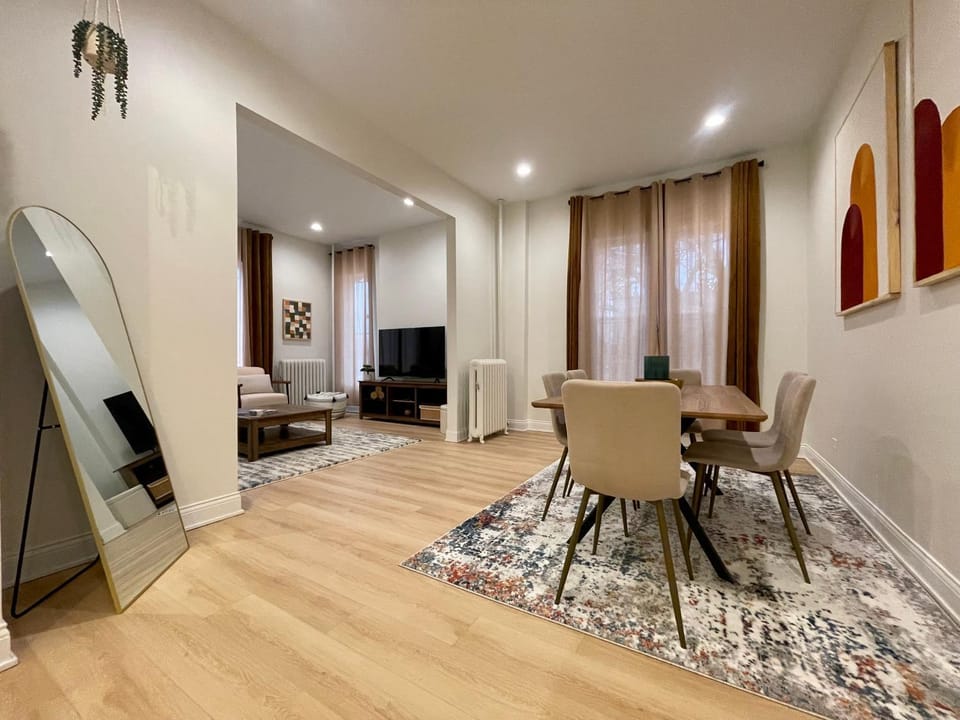 First floor Condo in Chicago Apartment in Chicago