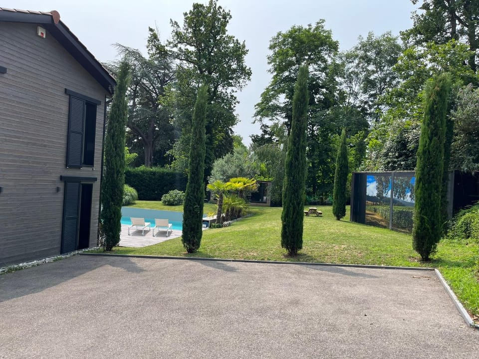 VILLA piscine à proximité de Lyon Villa in Auvergne-Rhône-Alpes