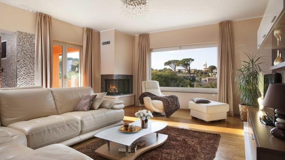 Living room, Seating area, air conditioner