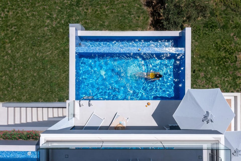 ELYSIUM VILLAS Bellevue Villa in Halkidiki