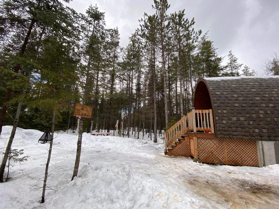 Chalet Éloise à louer avec spa Mauricie Chalet in Saint-Alexis-des-Monts