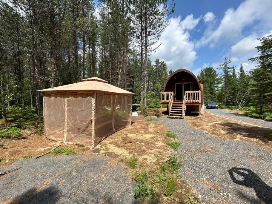 Chalet Éloise à louer avec spa Mauricie Chalet in Saint-Alexis-des-Monts
