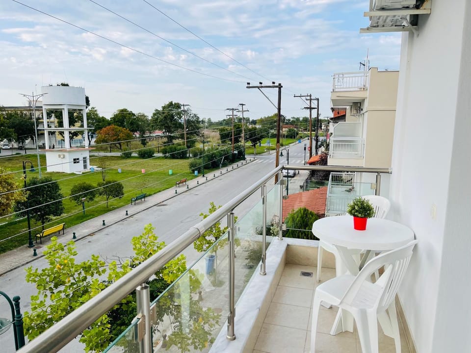 Neighbourhood, View (from property/room), Balcony/Terrace, Street view