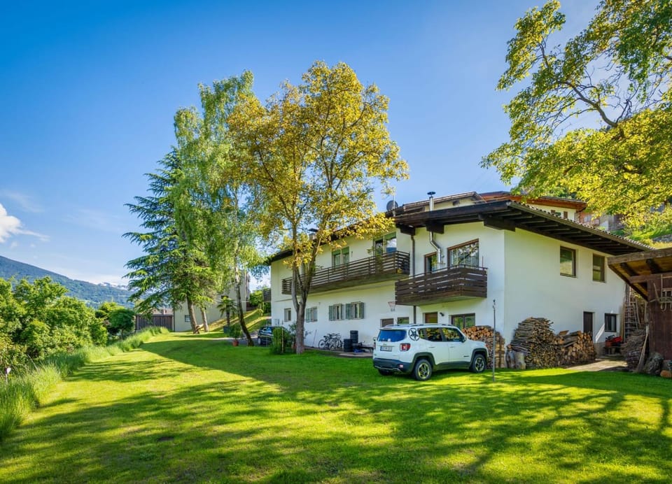 Ferienwohnung Burgfrieden Brixen with BrixenCard Apartment in Brixen