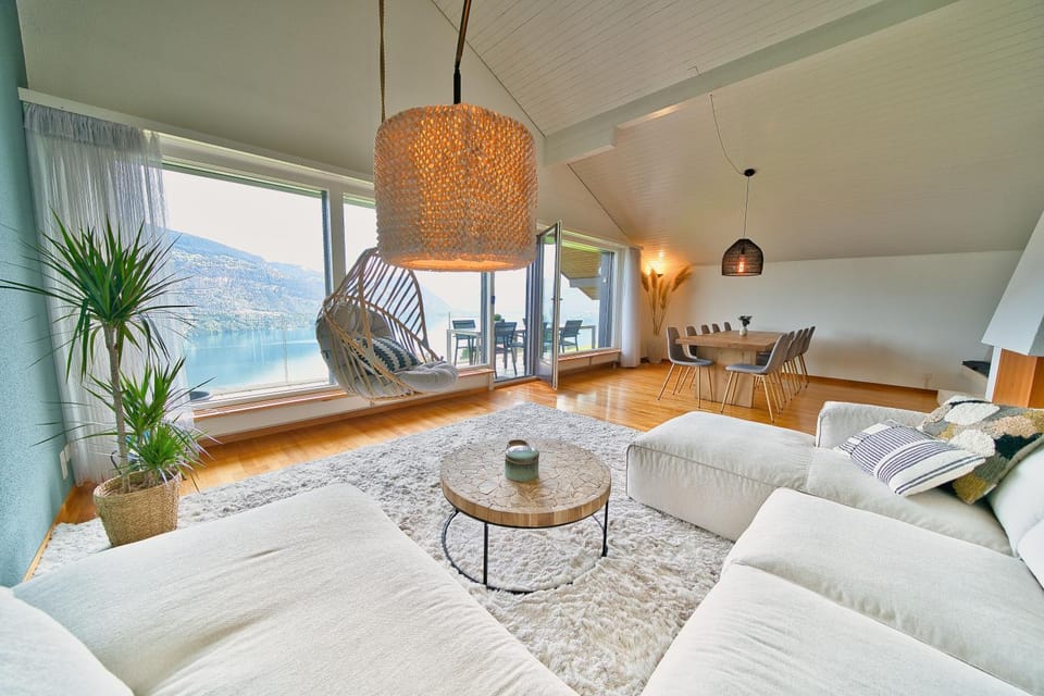 Living room, Lake view