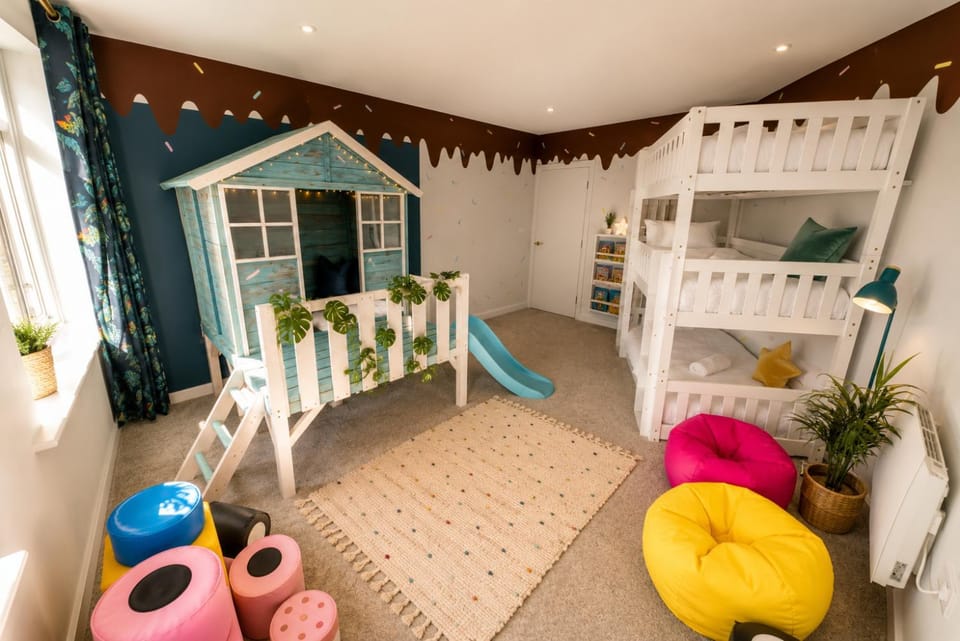 Bed, Bedroom, bunk bed