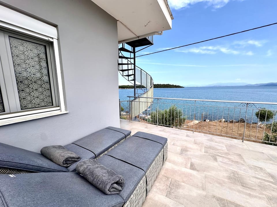 Day, Natural landscape, Balcony/Terrace, Sea view, sunbed
