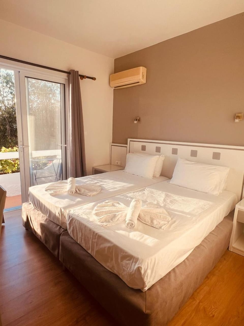 Bed, Photo of the whole room, Bedroom, towels, air conditioner