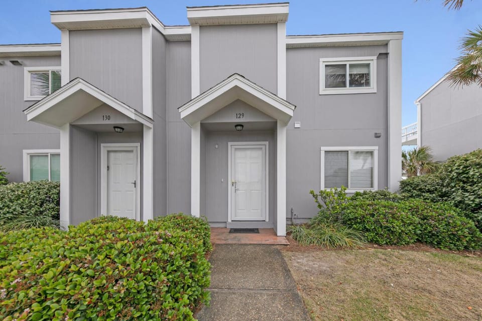 Southbay by the Gulf 129 a Beach Front 3 Bedroom Townhome in Destin with Amazing Views House in Destin