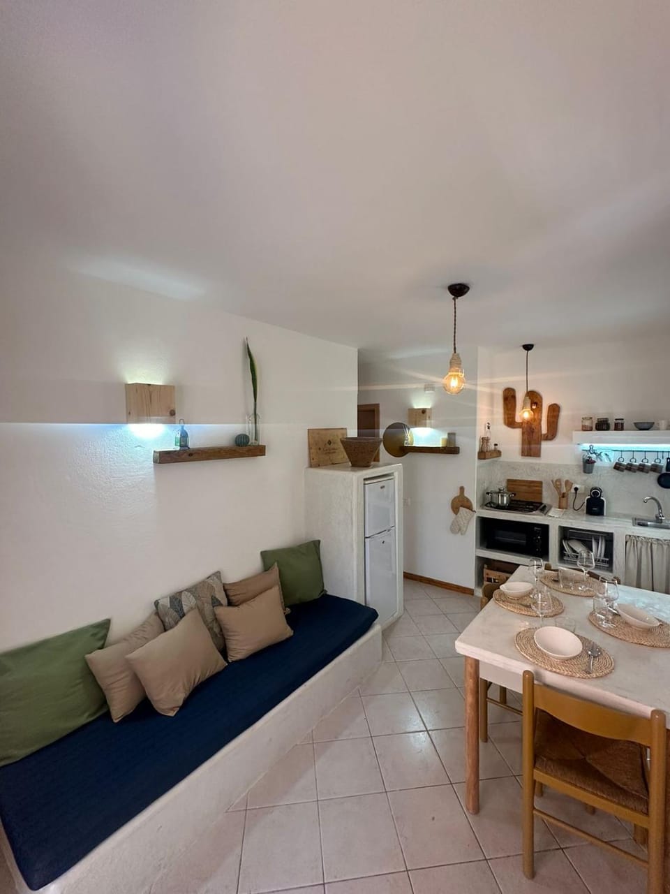 Kitchen or kitchenette, Living room, Dining area, oven, stove